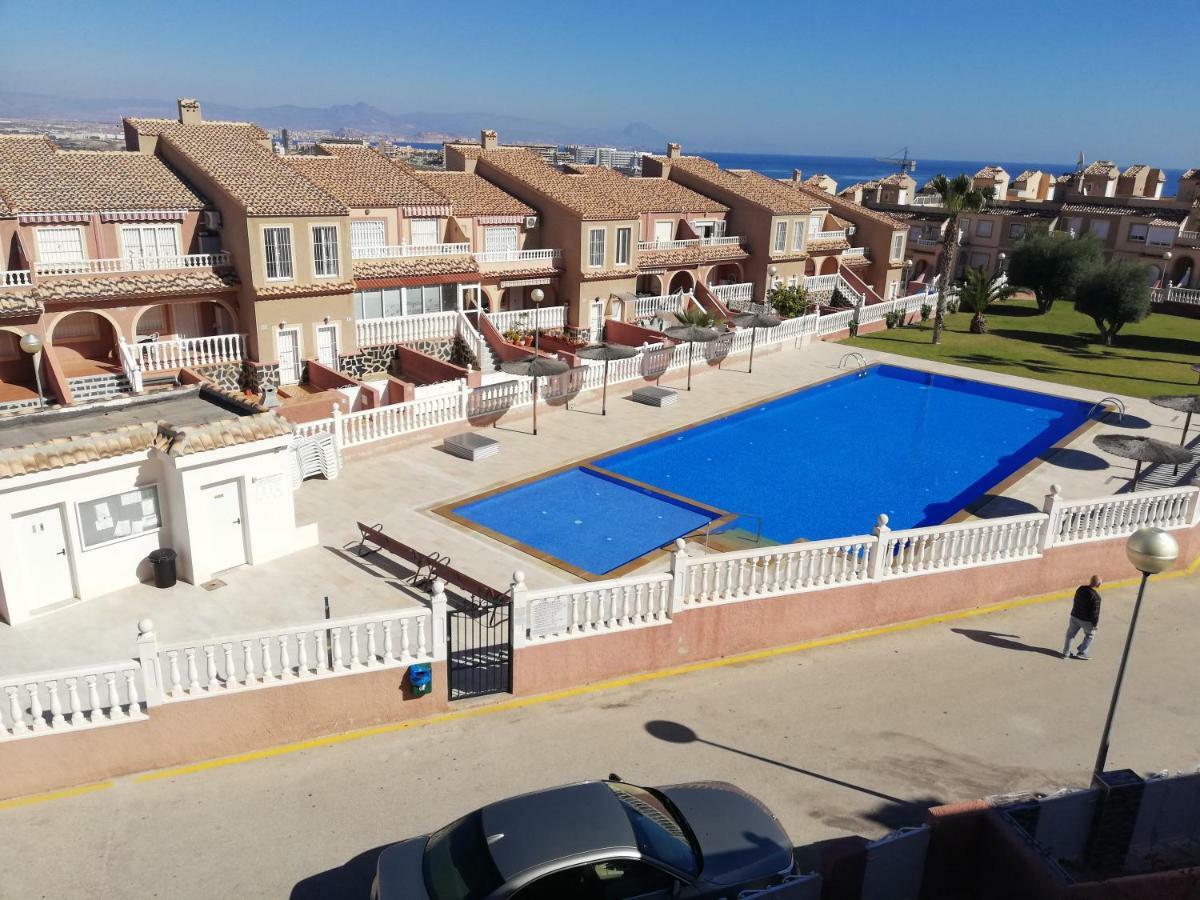 Bungalow Junto A La Piscina, Gran Alacant Санта Пола Екстериор снимка